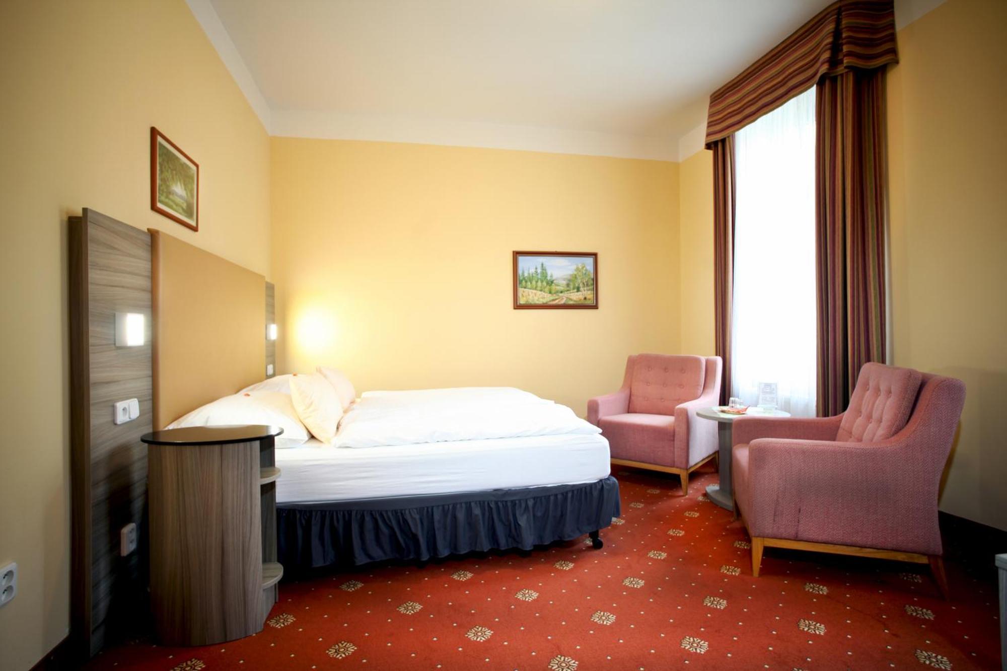 Hotel Paris Mariánské Lázně Екстериор снимка